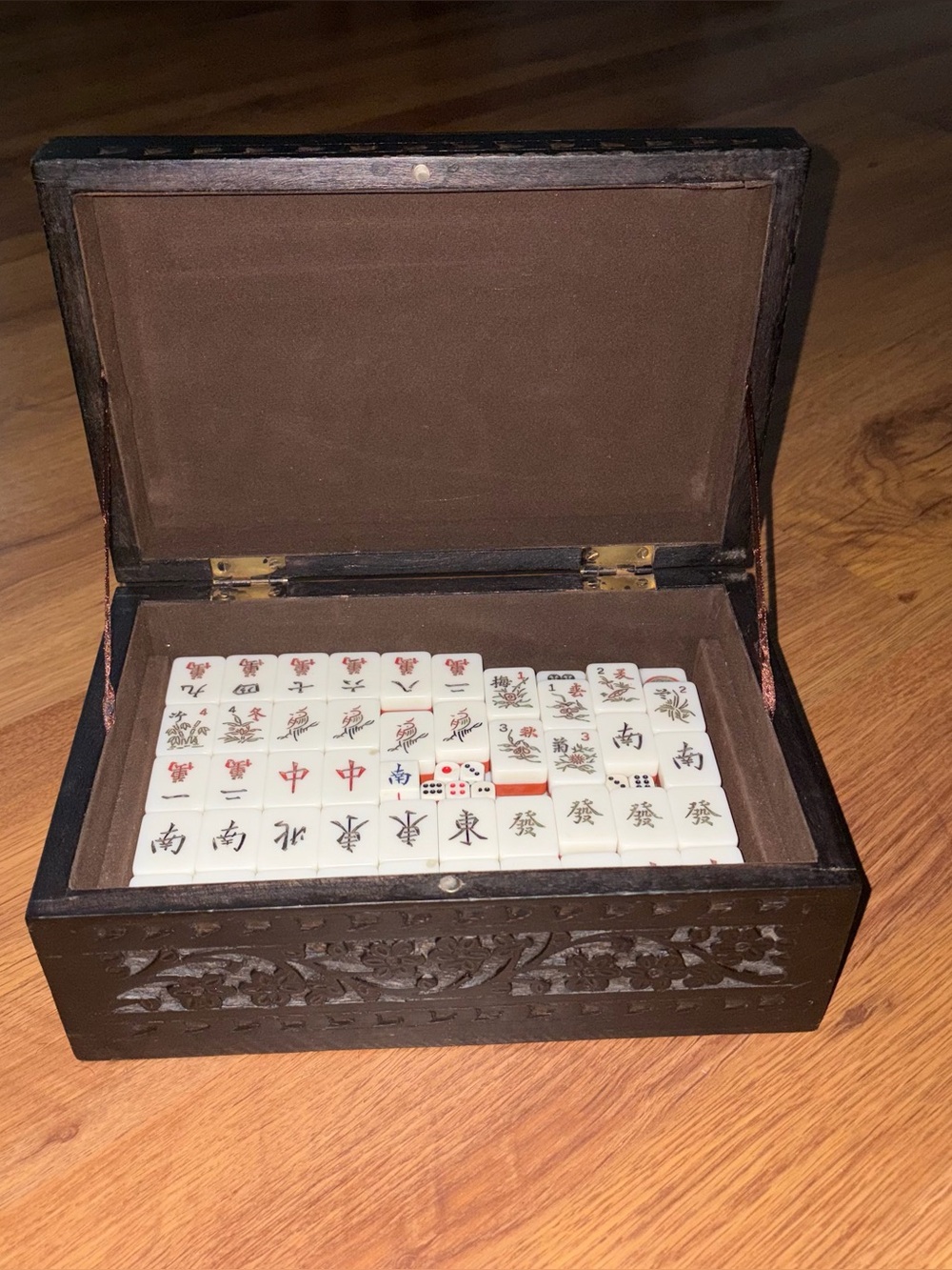 Hand-Carved Floral Wooden Storage Box Traditional Chinese Mahjong Board Game